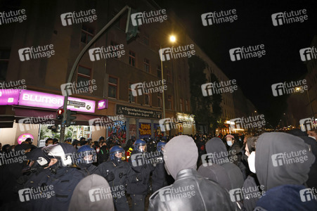 Demonstration gegen die Räumung des Wagencamps 'Köpi' in Berlin