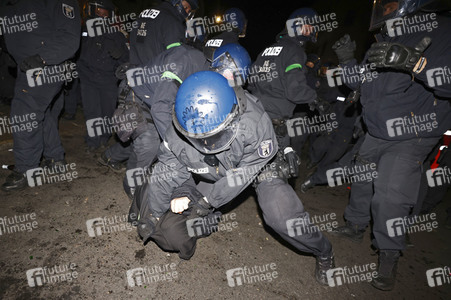 Demonstration gegen die Räumung des Wagencamps 'Köpi' in Berlin