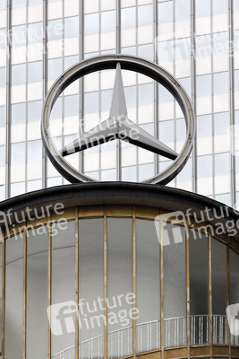 Symbolfoto Mercedes-Benz