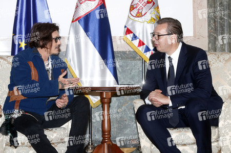 Präsident Aleksandar Vučić empfängt Johnny Depp in Belgrad