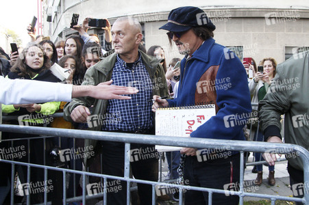 Präsident Aleksandar Vučić empfängt Johnny Depp in Belgrad