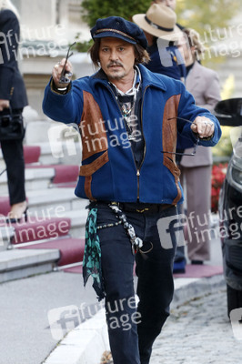 Präsident Aleksandar Vučić empfängt Johnny Depp in Belgrad