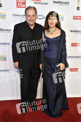 Goldene Bild der Frau 2021 in Hamburg