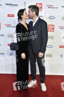 Goldene Bild der Frau 2021 in Hamburg