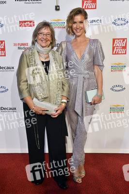 Goldene Bild der Frau 2021 in Hamburg