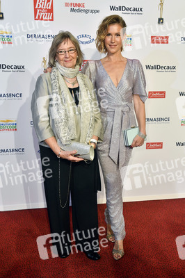 Goldene Bild der Frau 2021 in Hamburg