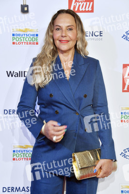 Goldene Bild der Frau 2021 in Hamburg