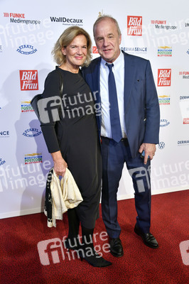 Goldene Bild der Frau 2021 in Hamburg