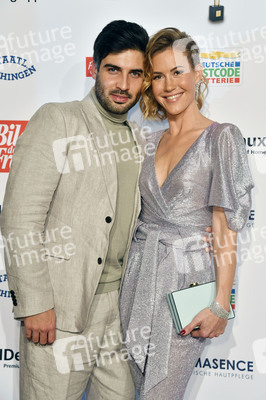 Goldene Bild der Frau 2021 in Hamburg