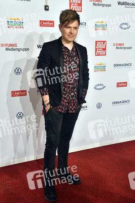 Goldene Bild der Frau 2021 in Hamburg