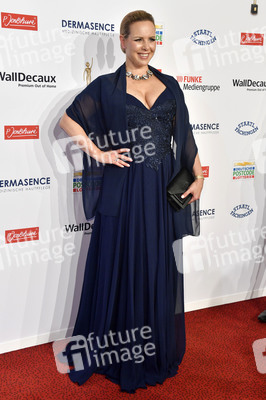 Goldene Bild der Frau 2021 in Hamburg