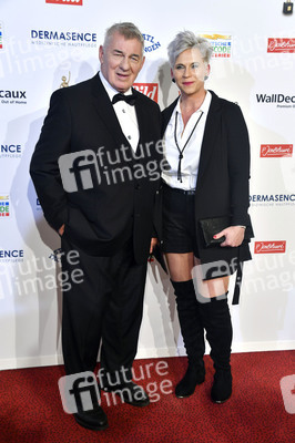 Goldene Bild der Frau 2021 in Hamburg