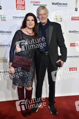 Goldene Bild der Frau 2021 in Hamburg