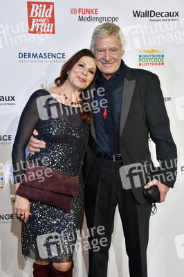 Goldene Bild der Frau 2021 in Hamburg