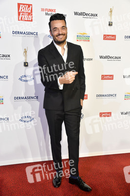 Goldene Bild der Frau 2021 in Hamburg