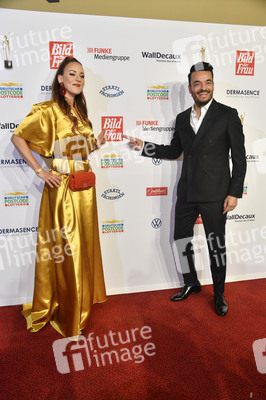 Goldene Bild der Frau 2021 in Hamburg