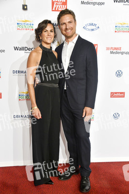 Goldene Bild der Frau 2021 in Hamburg
