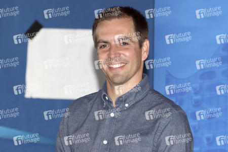 Philipp Lahm und Celia Sasic besuchen Eliteschule des Fußballs in Hamburg