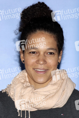 Philipp Lahm und Celia Sasic besuchen Eliteschule des Fußballs in Hamburg