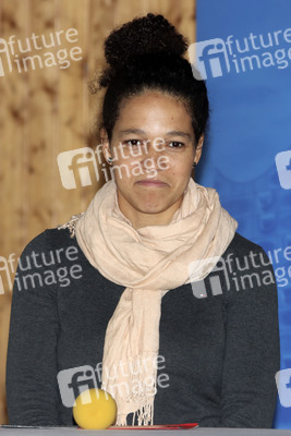 Philipp Lahm und Celia Sasic besuchen Eliteschule des Fußballs in Hamburg