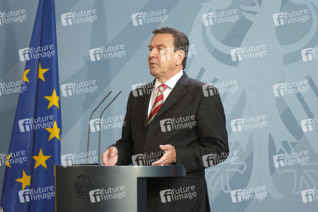 Pressestatement von Gerhard Schröder in Berlin