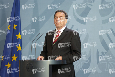 Pressestatement von Gerhard Schröder in Berlin
