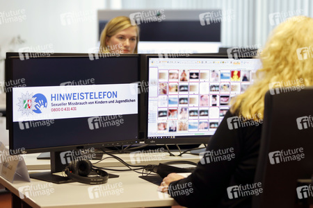Pressetermin 'Hinweistelefon - Sexueller Missbrauch von Kindern und Jugendlichen' in Düsseldorf