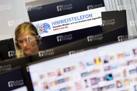 Pressetermin 'Hinweistelefon - Sexueller Missbrauch von Kindern und Jugendlichen' in Düsseldorf