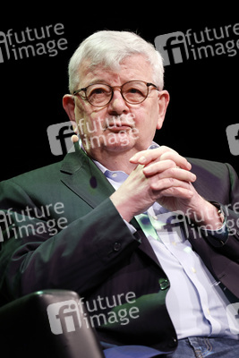 Joschka Fischer auf der lit.Cologne Sonderedition in Köln