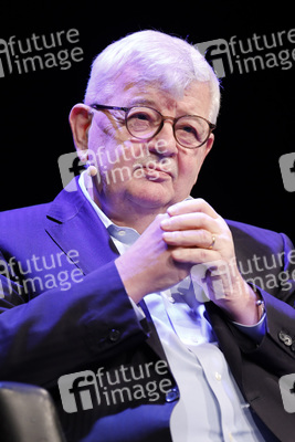 Joschka Fischer auf der lit.Cologne Sonderedition in Köln