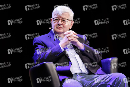 Joschka Fischer auf der lit.Cologne Sonderedition in Köln