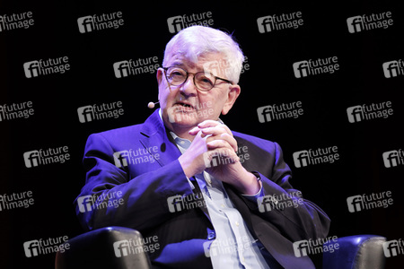 Joschka Fischer auf der lit.Cologne Sonderedition in Köln