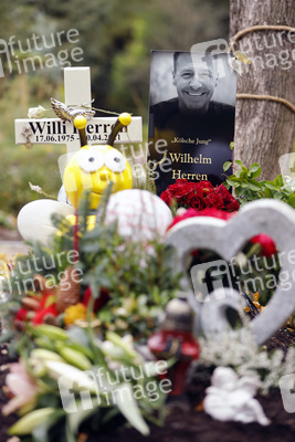 Grab von Willi Herren in Köln