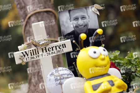 Grab von Willi Herren in Köln