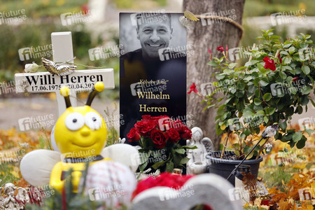 Grab von Willi Herren in Köln