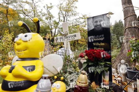 Grab von Willi Herren in Köln