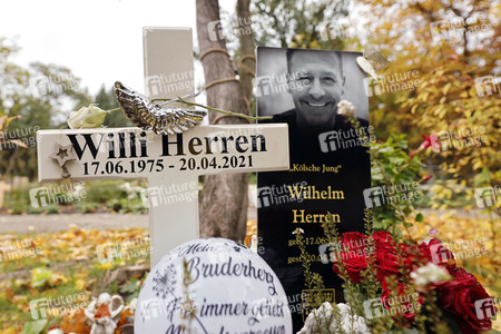 Grab von Willi Herren in Köln