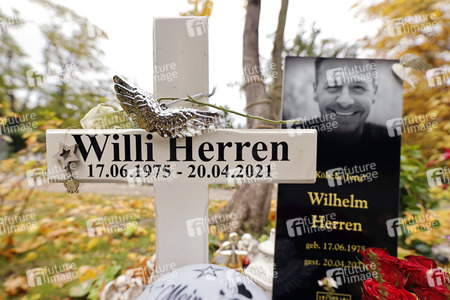Grab von Willi Herren in Köln