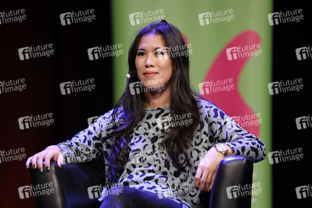 Mai Thi Nguyen-Kim und Louis Klamroth auf der lit.Cologne Sonderedition in Köln