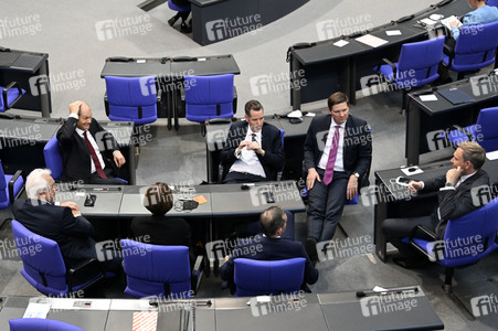 Konstituierende Sitzung des 20. Deutschen Bundestages in Berlin