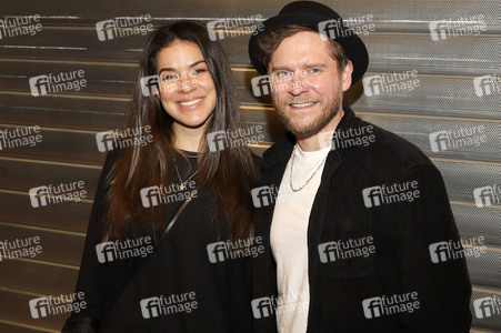 Eröffnung Friends Cup Charity Shop in Hamburg