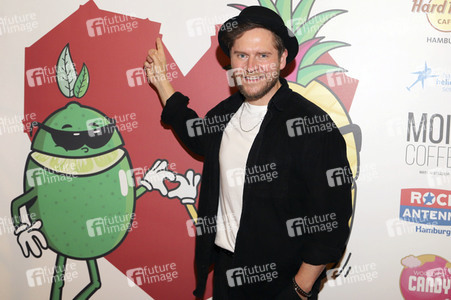 Eröffnung Friends Cup Charity Shop in Hamburg