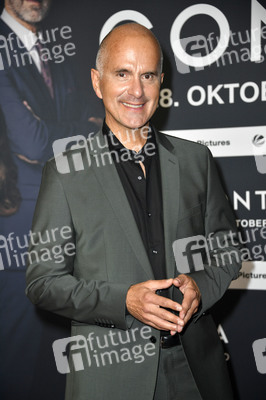 Filmpremiere 'Contra' in Berlin