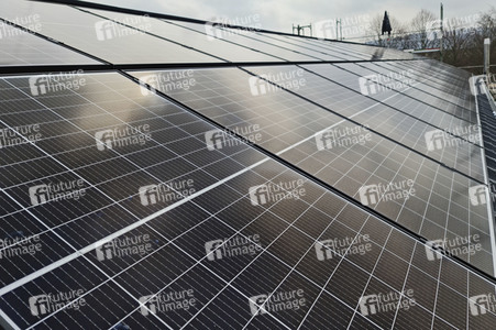 Symbolfoto Solardach