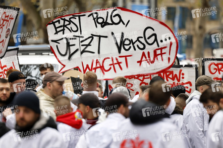 Demo gegen das NRW-Versammlungsgesetz in Köln