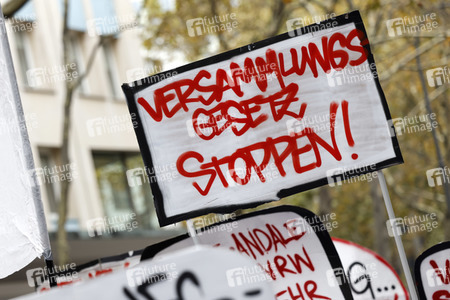 Demo gegen das NRW-Versammlungsgesetz in Köln