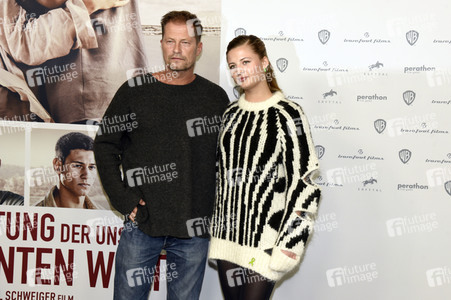 Filmpremiere 'Die Rettung der uns bekannten Welt' in München