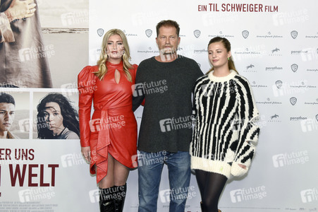 Filmpremiere 'Die Rettung der uns bekannten Welt' in München