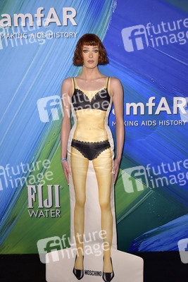 amfAR Gala Los Angeles 2021 in West Hollywood