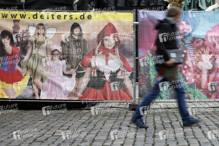 Symbolfoto Karneval mit 2G